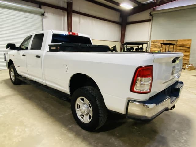Image of Dodge Ram 2500HD equipment image 3