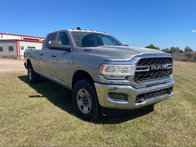 Image of Dodge Ram 2500 equipment image 2