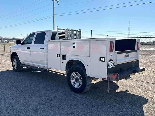 Image of Dodge Ram 2500 equipment image 3