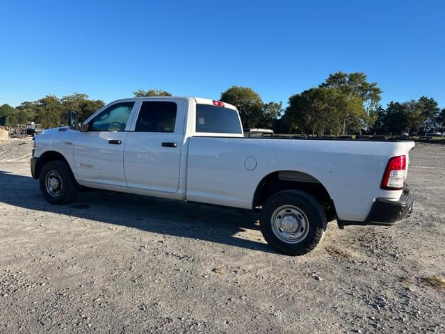 Image of Dodge Ram 2500 equipment image 3