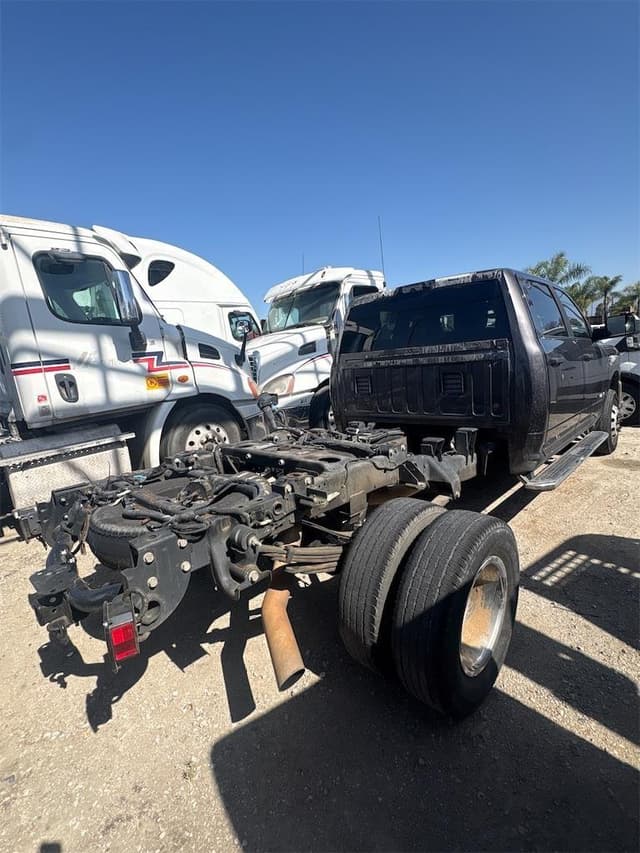 Image of Dodge Ram 3500 equipment image 3