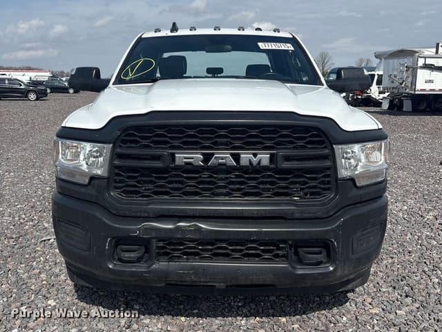 Image of Dodge Ram 3500 equipment image 1
