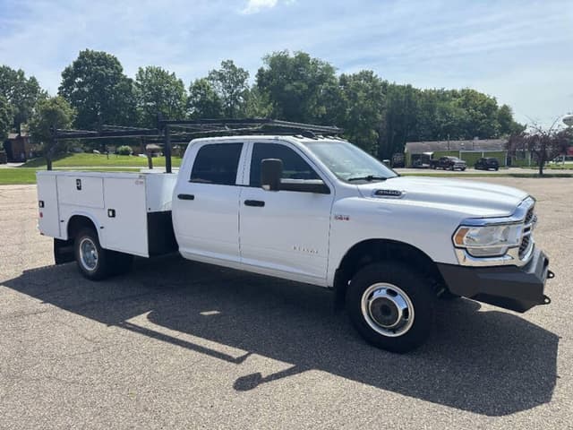 Image of Dodge Ram 3500 equipment image 2