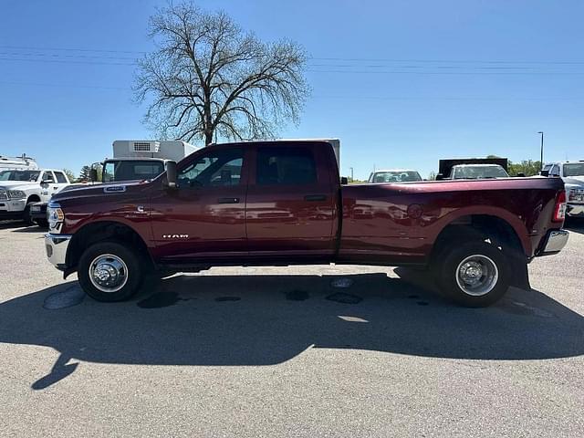 Image of Dodge Ram 3500 equipment image 1