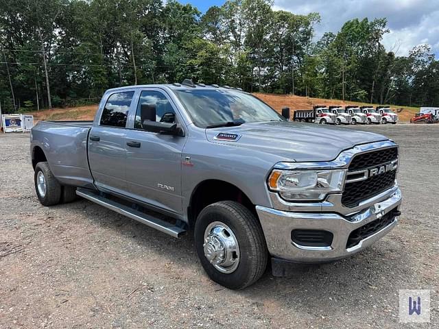 Image of Dodge Ram 3500HD equipment image 2