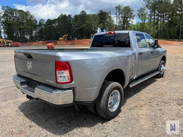 Image of Dodge Ram 3500HD equipment image 3