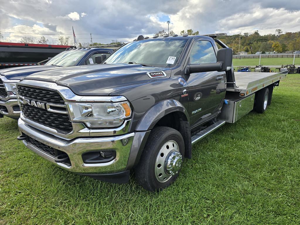 Image of Dodge Ram 5500 Primary image