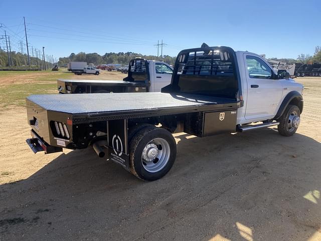 Image of Dodge Ram 5500 equipment image 2