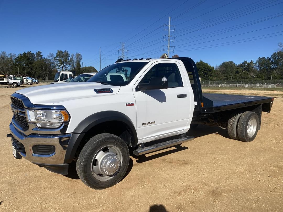 Image of Dodge Ram 5500 Primary image