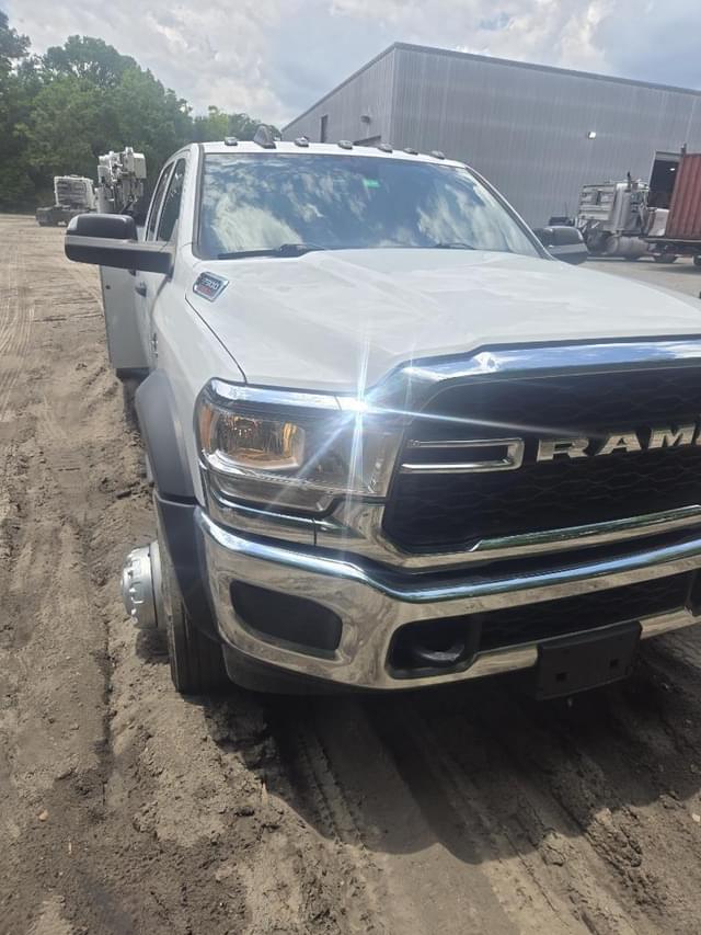 Image of Dodge Ram 5500HD equipment image 2