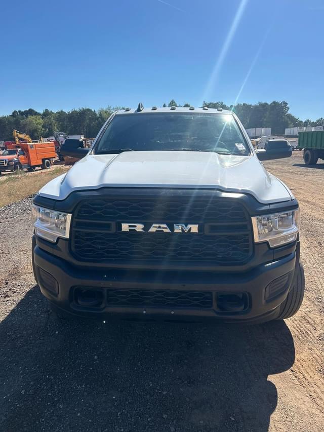 Image of Dodge Ram 5500HD equipment image 4