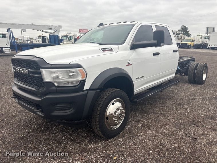 2022 Dodge Ram 5500 Equipment Image0