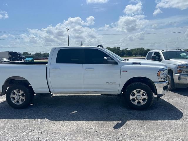 Image of Dodge Ram 2500 equipment image 3