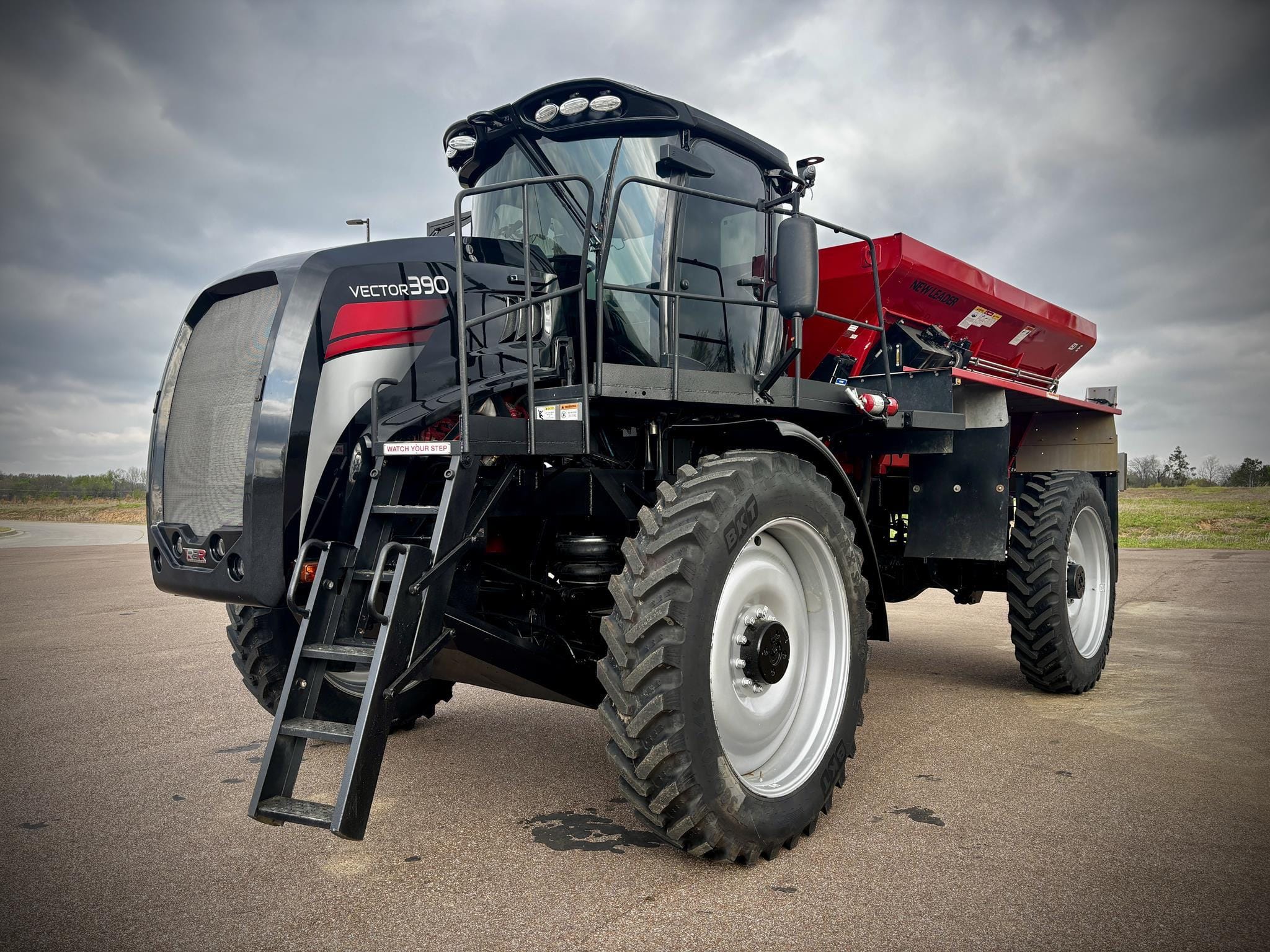 2022 RBR Enterprise Vector 390 Equipment Image0