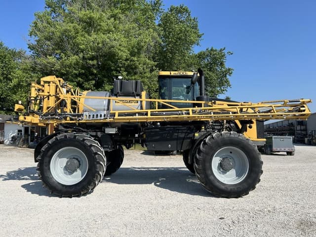 Image of RoGator RG1100C equipment image 3
