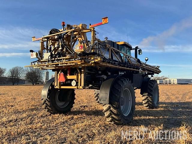 Image of RoGator RG1100C equipment image 4