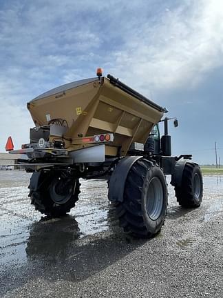 Image of RoGator RG1300C equipment image 4