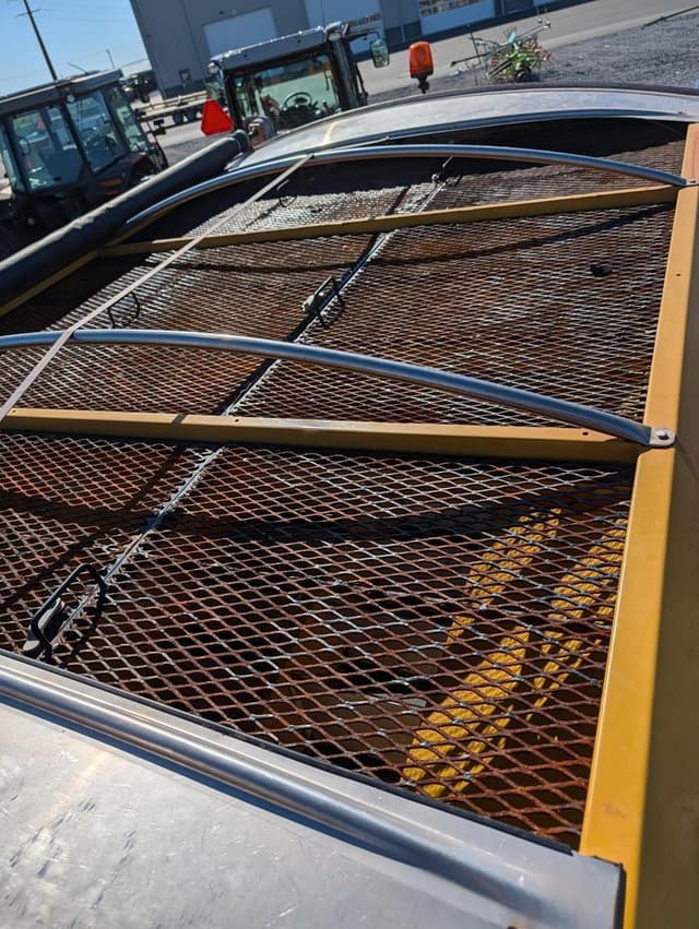 Image of RoGator RG1300C equipment image 3