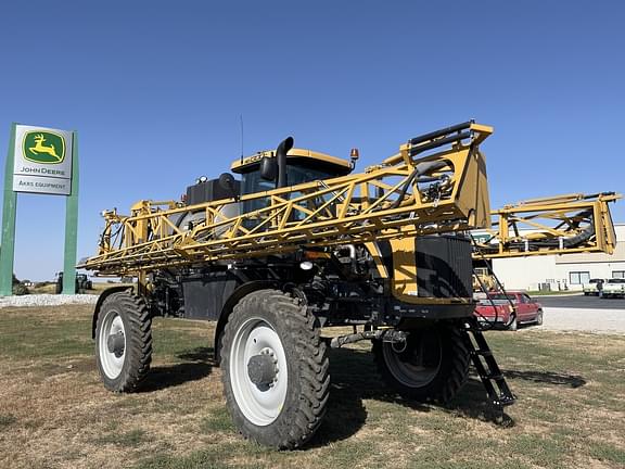 Image of RoGator RG1300C equipment image 2