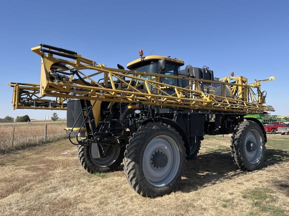 2022 RoGator RG1300C Equipment Image0