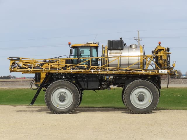 Image of RoGator RG1300C equipment image 1
