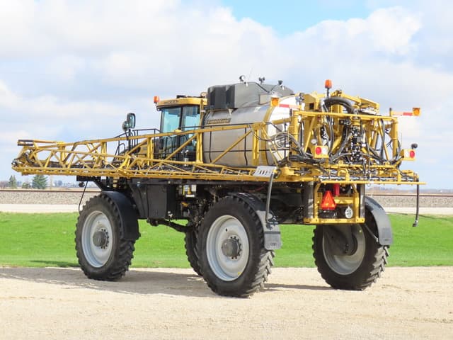 Image of RoGator RG1300C equipment image 2