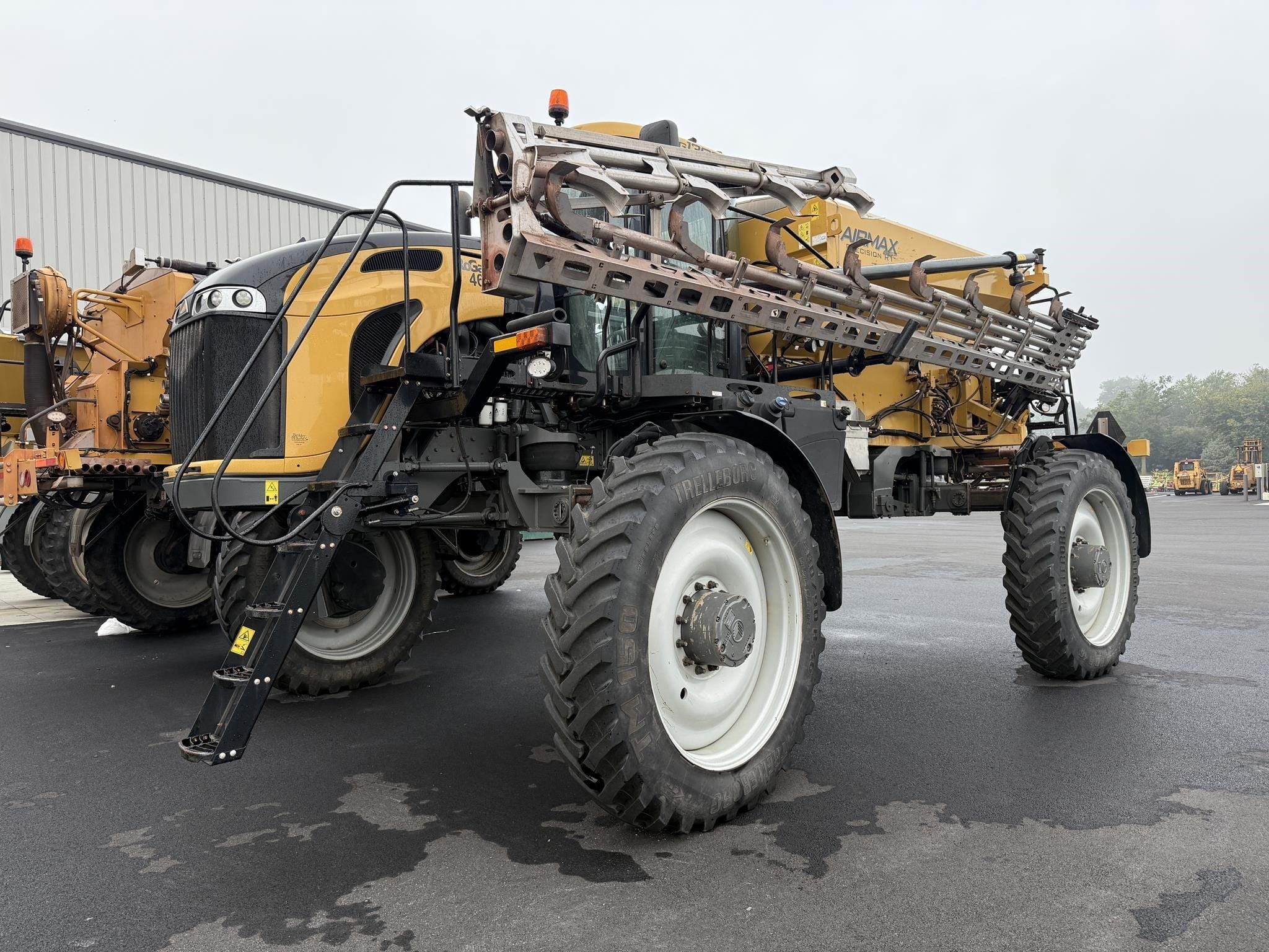 2022 RoGator RG1300C Equipment Image0