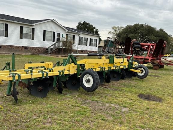 Image of Roll A Cone Bed Master equipment image 1