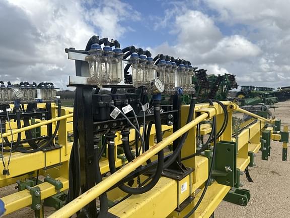Image of Roll A Cone Fertilizer Lister equipment image 1