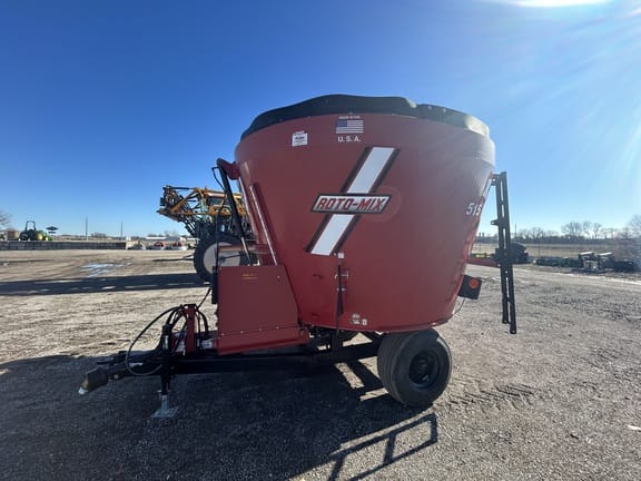 2022 Roto-Mix 515 Equipment Image0