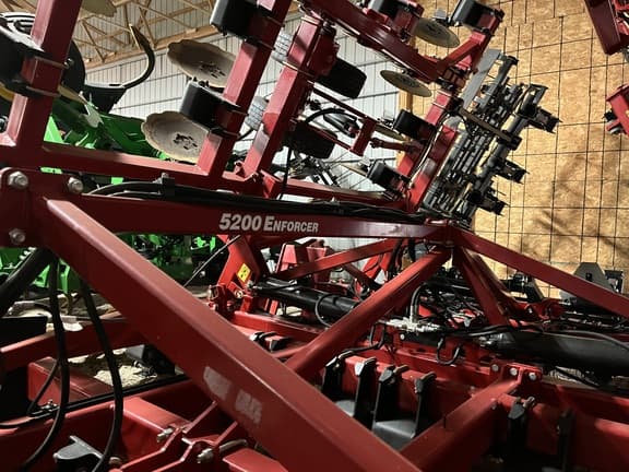 Image of Salford 5200 equipment image 4
