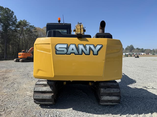 Image of SANY SY135C equipment image 3