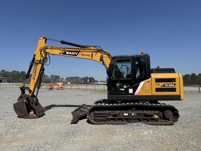 Image of SANY SY135C equipment image 1