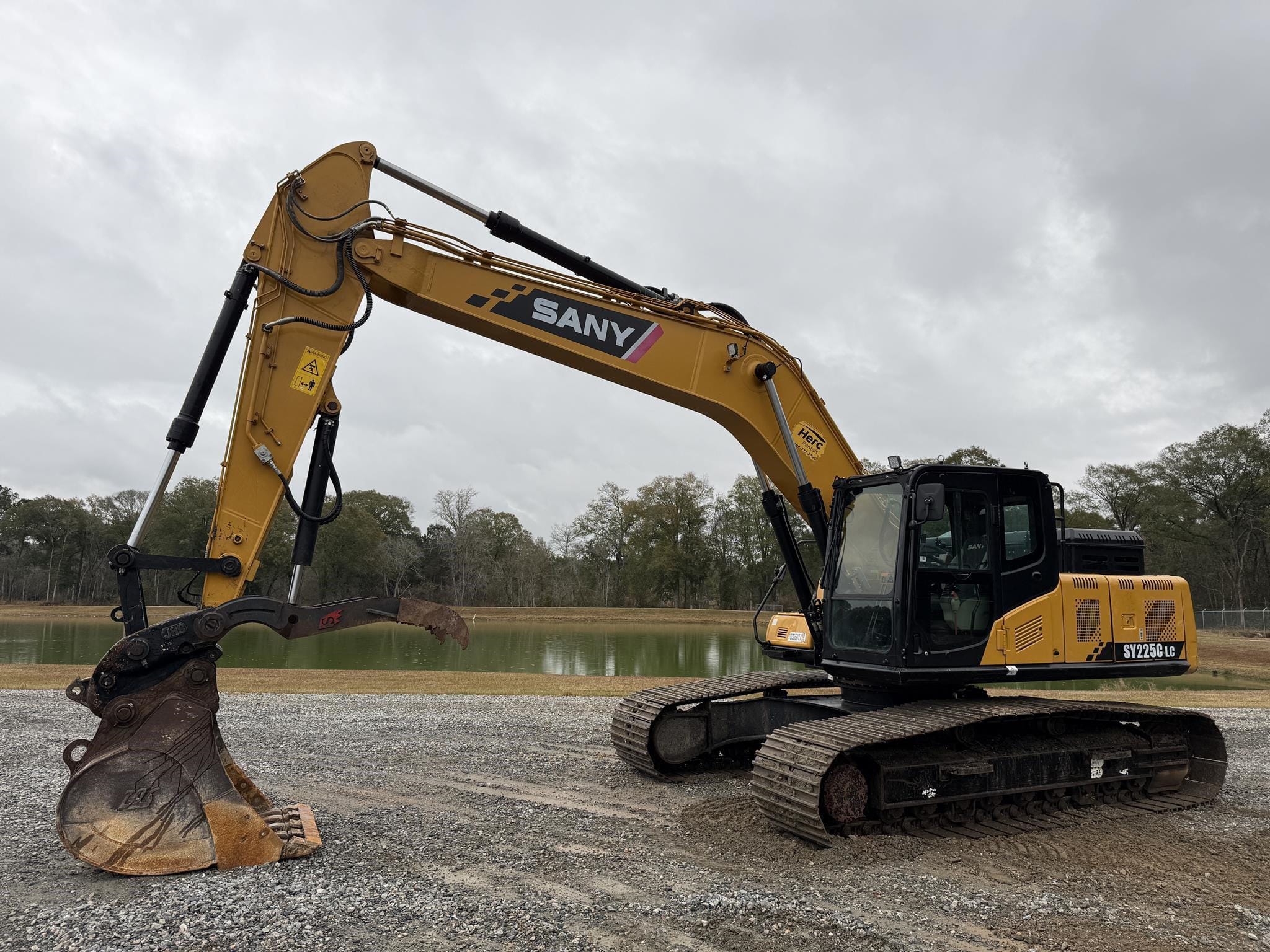 2022 SANY SY225C LC Equipment Image0