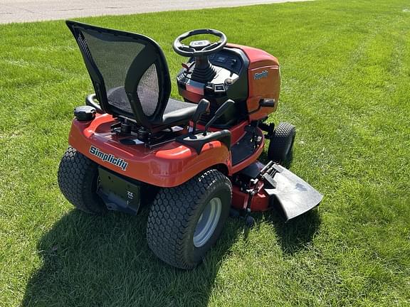 Image of Simplicity Broadmoor equipment image 2