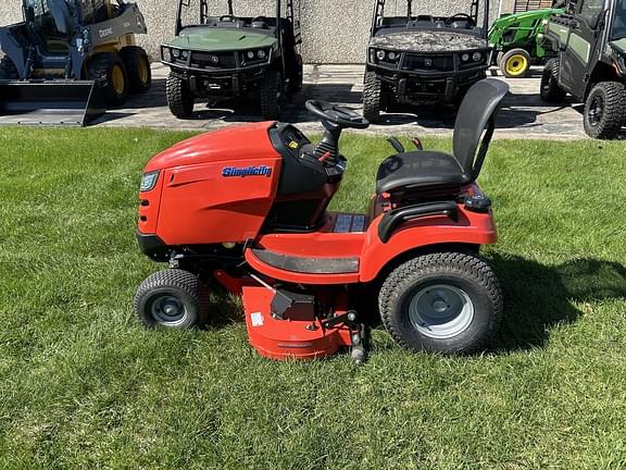 Image of Simplicity Broadmoor equipment image 1
