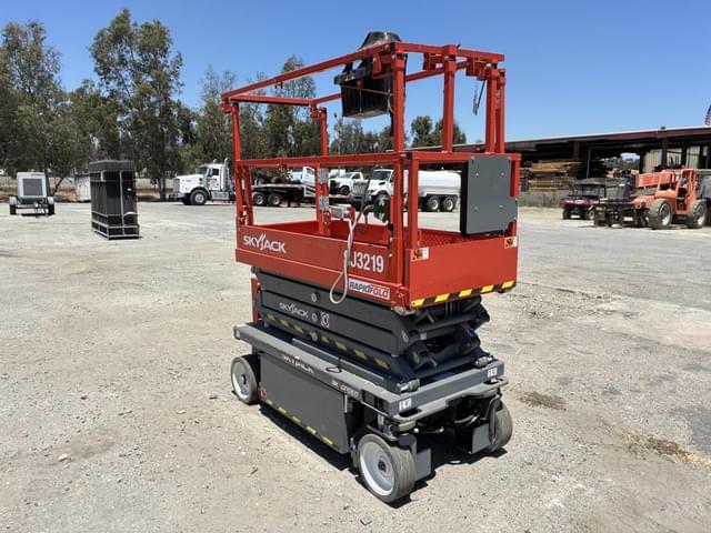 Image of Sky Jack SJ3219 equipment image 1