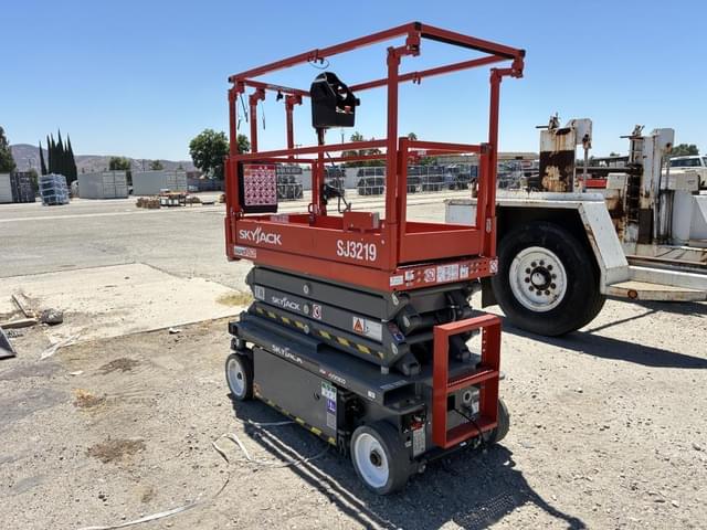 Image of Sky Jack SJ3219 equipment image 3