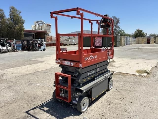 Image of Sky Jack SJ3219 equipment image 2