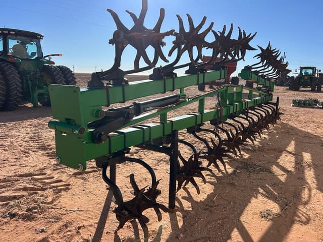 Image of SM Fab Sandfighter equipment image 4