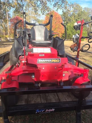 2022 Snapper S200XT Equipment Image0