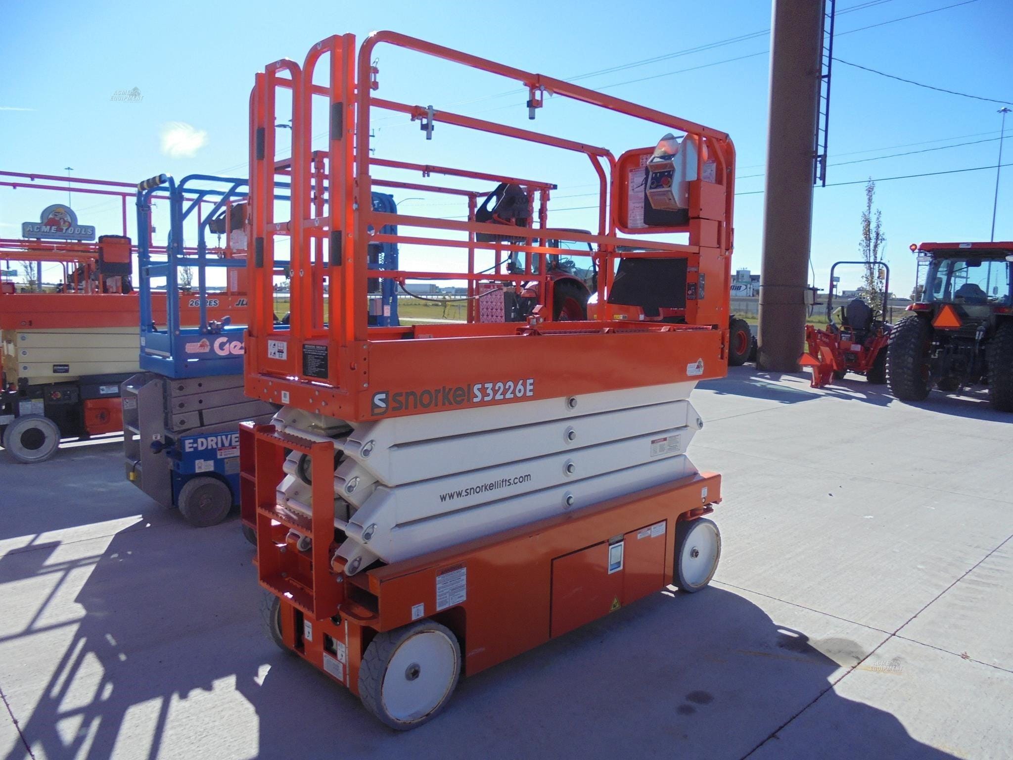 2022 Snorkel S3226E Equipment Image0