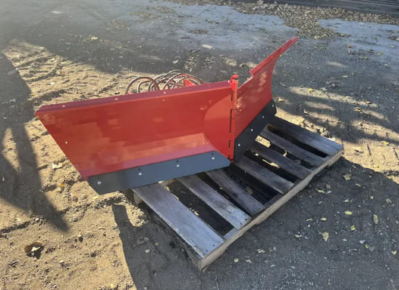 2022 Steiner BD358 Equipment Image0