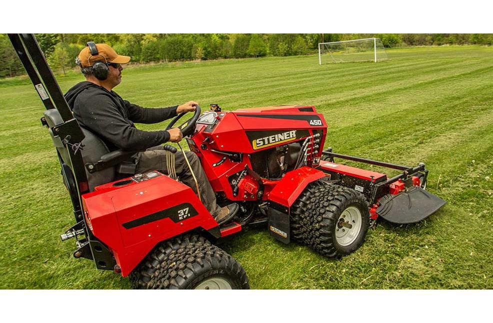 2022 Steiner MD460 Equipment Image0