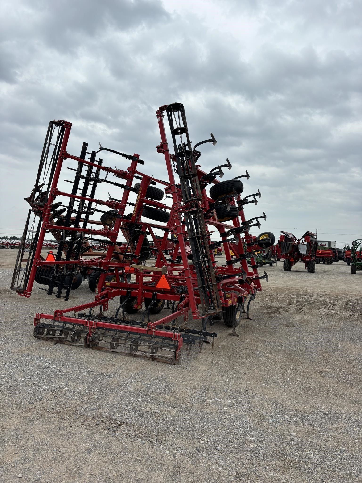 2022 Sunflower 5035-28 Equipment Image0