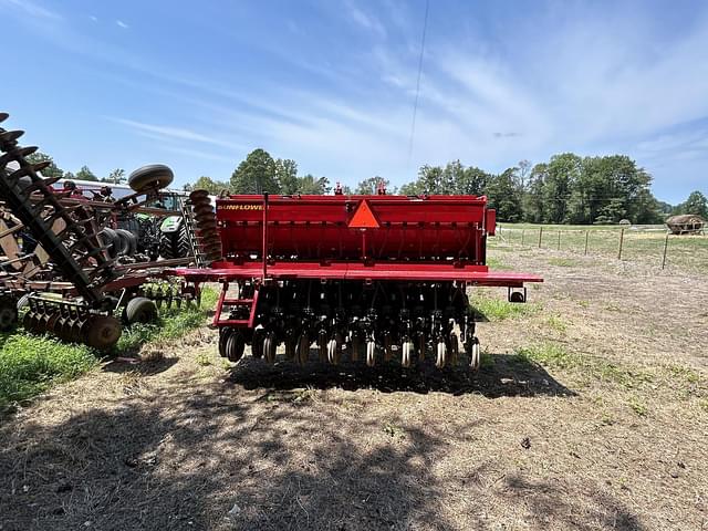 Image of Sunflower 9435-40 equipment image 4