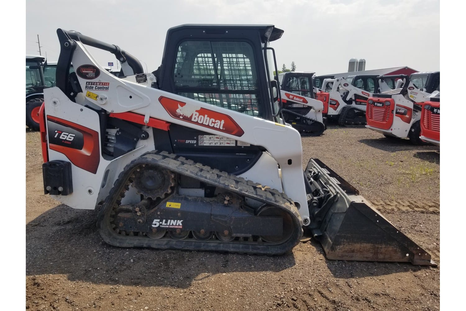 2022 Bobcat T66 Equipment Image0