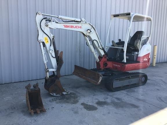 Image of Takeuchi TB230 equipment image 2
