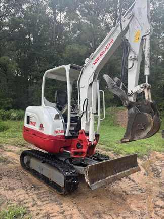 Image of Takeuchi TB230 equipment image 2