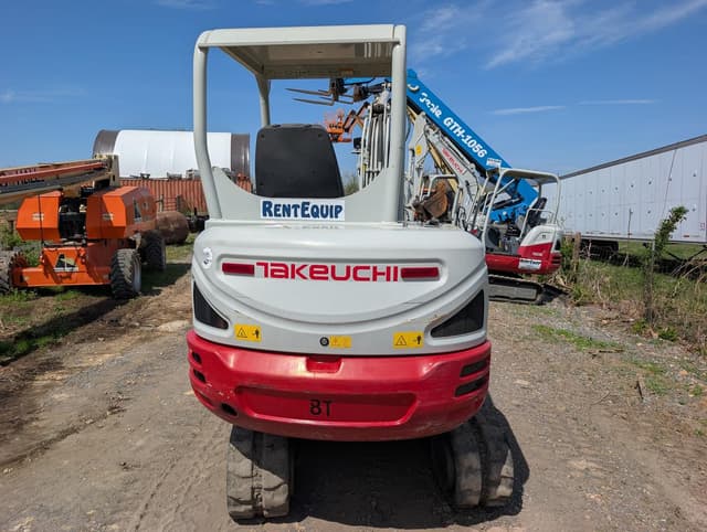 Image of Takeuchi TB230 equipment image 2